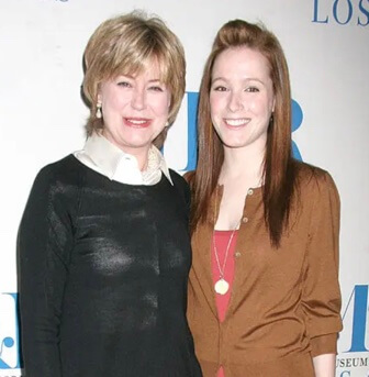 Rachel Trudeau with her mother Jane Pauley.